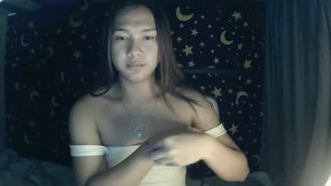 Snapshot of insulting_whoreifica chatting on January 16, 5:00 am MAXINE online show from January 16, 5:00 am