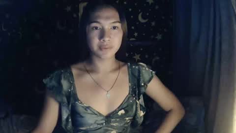 Snapshot of insulting_whoreifica chatting on February 7, 2:47 pm MAXINE online show from February 7, 2:47 pm