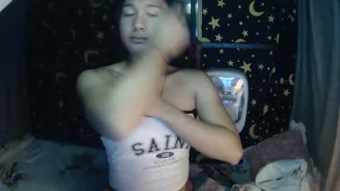 Snapshot of insulting_whoreifica chatting on March 4, 1:55 am MAXINE online show from March 4, 1:55 am