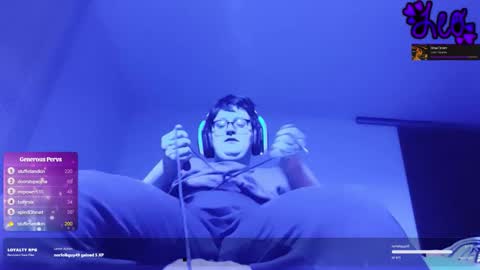 Snapshot of intentkitten chatting on March 14, 7:36 am Reigning Leo online show from March 14, 7:36 am