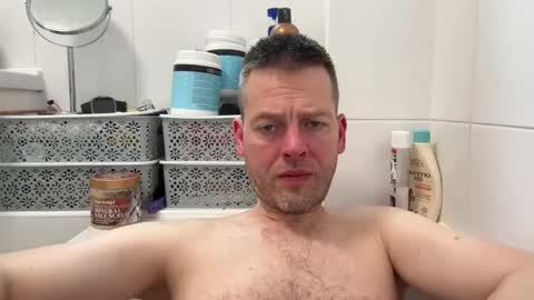 Snapshot of interestedhun chatting on October 3, 1:19 pm InterestedHun online show from October 3, 1:19 pm