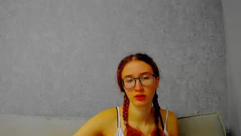 Snapshot of internetsexplorer chatting on April 14, 9:32 pm Bernadette Join online show from April 14, 9:32 pm