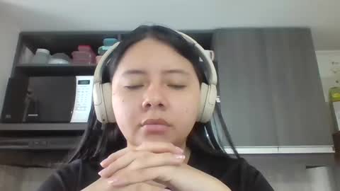 Iris 3 online show from February 10, 2:21 pm