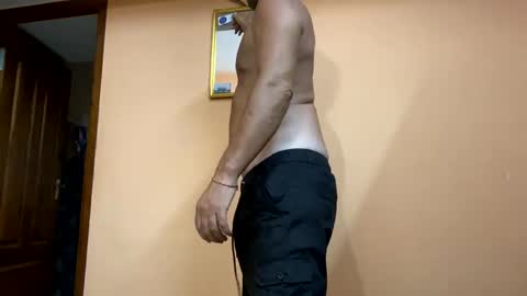 Snapshot of into1ne chatting on December 25, 8:51 am Sinshual online show from December 25, 8:51 am