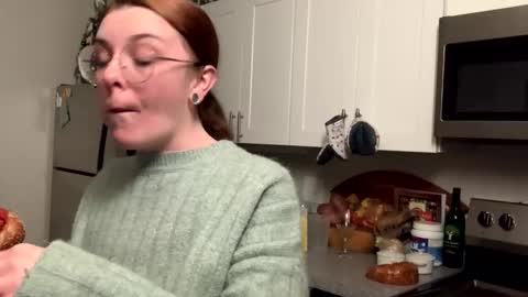 Snapshot of intothewoodswego chatting on March 6, 11:23 pm IntoTheWoodsWeGo online show from March 6, 11:23 pm