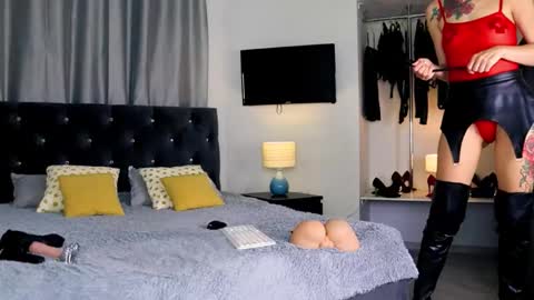 inviting_tina online show from November 11, 3:17 am