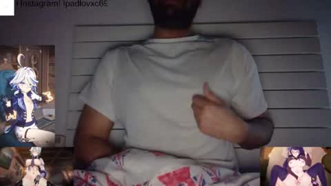 Snapshot of ipadlovxc69 chatting on January 1, 8:56 am ipadlovxc69 online show from January 1, 8:56 am