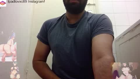 Snapshot of ipadlovxc69 chatting on February 15, 10:36 am ipadlovxc69 online show from February 15, 10:36 am