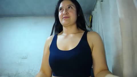 Snapshot of iris712 chatting on February 27, 12:10 am iris712 online show from February 27, 12:10 am