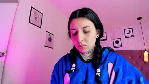 iris_77 online show from January 13, 11:59 am