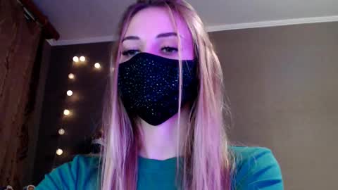 Lily online show from January 5, 5:27 pm