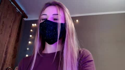 Lily online show from January 8, 1:35 pm