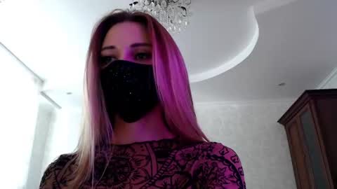 Lily online show from June 21, 3:36 pm