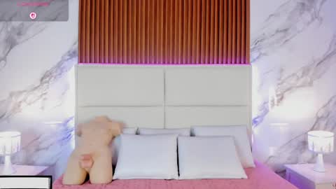 Snapshot of iris_thompson chatting on April 14, 4:07 am Iris online show from April 14, 4:07 am