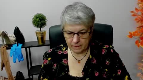 I R I S online show from January 7, 7:10 am