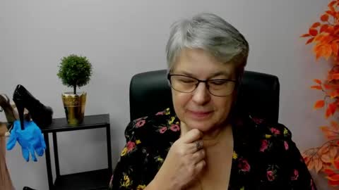 I R I S online show from January 13, 1:49 pm