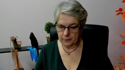 I R I S online show from February 14, 11:31 am