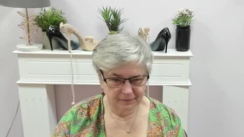 I R I S online show from February 3, 7:02 am