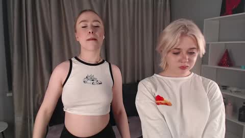 Snapshot of irisbarrington chatting on December 1, 5:02 pm Iris Day Maya night online show from December 1, 5:02 pm