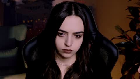 Iris online show from December 10, 7:32 pm