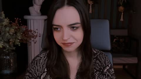 Iris online show from December 12, 7:37 pm