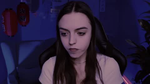 Iris online show from December 17, 1:27 pm