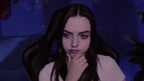 Iris online show from December 17, 7:37 pm