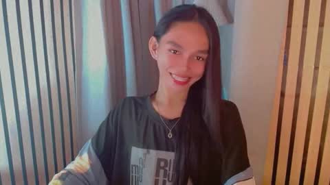 IRISH AND TRIXIE online show from April 6, 1:58 am