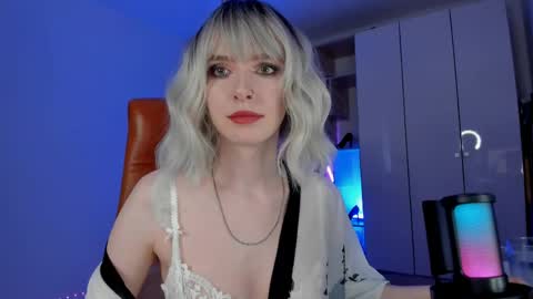 Miss Iris Fansly Miss Iris new inst.  online show from June 9, 5:46 pm