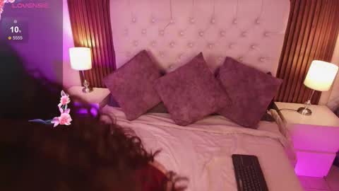 irislaurent online show from February 17, 8:04 pm