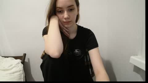 irma_b2004 online show from April 24, 8:33 pm