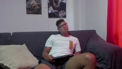 ironvelour online show from January 10, 4:31 pm