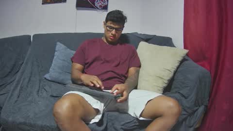 ironvelour online show from February 12, 3:45 am