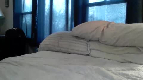 ironwolf523968 online show from April 3, 10:19 pm