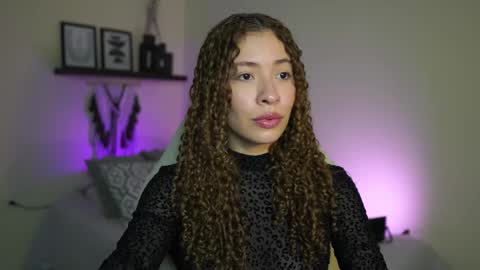 isa_____ online show from January 18, 11:19 pm