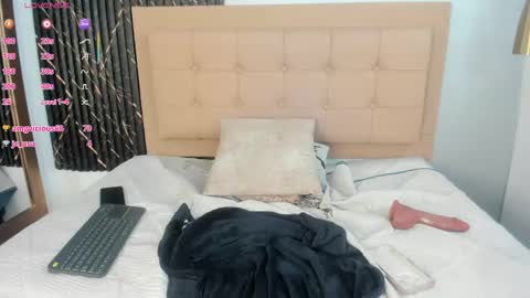 ISABELLA online show from May 16, 7:34 pm