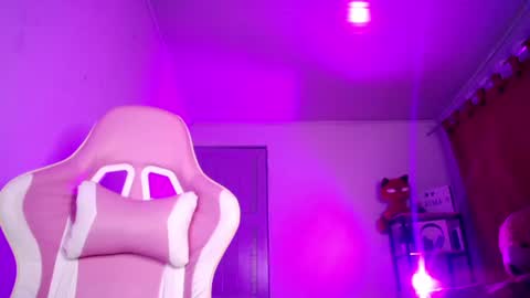 Isabella online show from June 17, 10:39 am