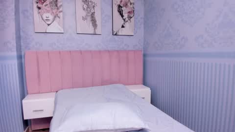    online show from January 8, 9:34 pm