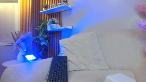    online show from November 20, 3:18 am