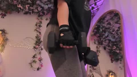 Isabella        online show from January 31, 10:41 pm