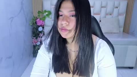 Isa  online show from May 27, 1:08 pm