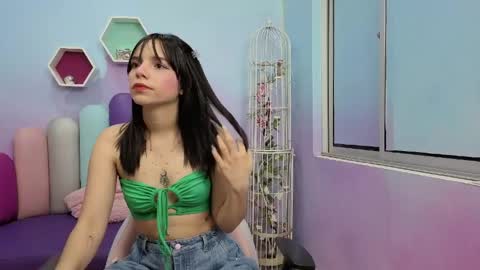 Isaa Skinny  online show from May 24, 3:55 am