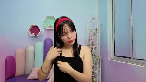 Isaa Skinny  online show from May 26, 3:35 am