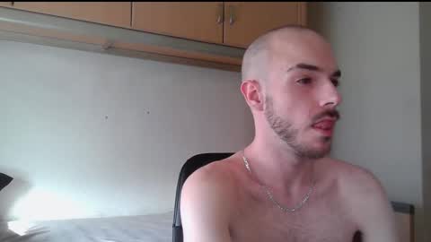 Snapshot of isaac99c chatting on March 18, 8:28 am Isaac99c online show from March 18, 8:28 am