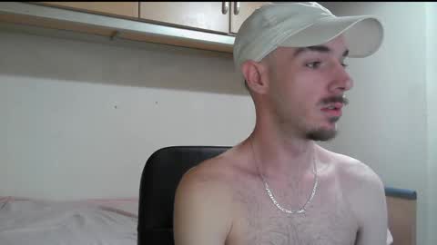 Snapshot of isaac99c chatting on May 6, 10:48 pm Isaac99c online show from May 6, 10:48 pm