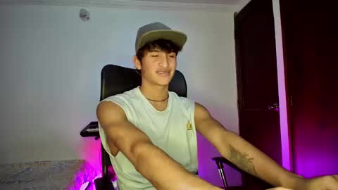 Snapshot of isaac__efx chatting on February 17, 11:42 pm isaac online show from February 17, 11:42 pm