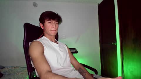 Snapshot of isaac__efx chatting on February 19, 12:46 am isaac online show from February 19, 12:46 am