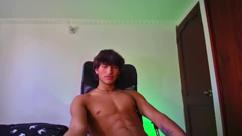 Snapshot of isaac__efx chatting on October 2, 8:38 pm isaac online show from October 2, 8:38 pm