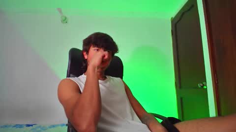 Snapshot of isaac__efx chatting on October 22, 3:07 am isaac online show from October 22, 3:07 am