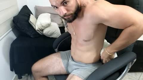 Snapshot of isaac_carter chatting on March 7, 11:24 pm Isaac carter online show from March 7, 11:24 pm